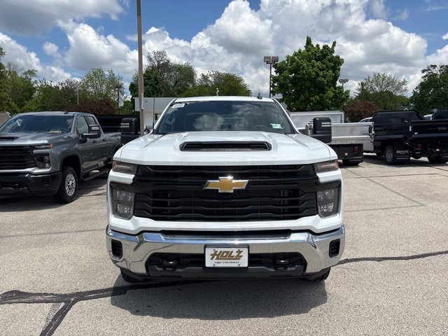 2025 Chevrolet Silverado 2500HD photo 4