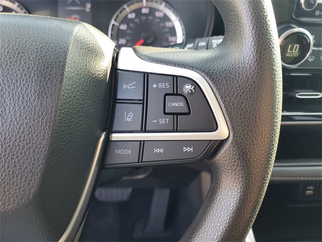 2022 Toyota Highlander L photo 14