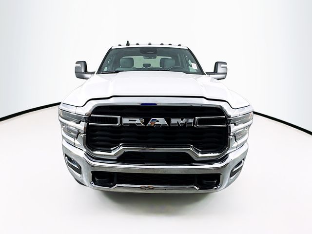 2025 Ram 3500 Tradesman photo 2