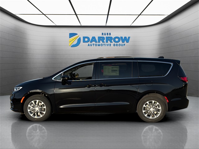 2026 Chrysler Pacifica photo 2