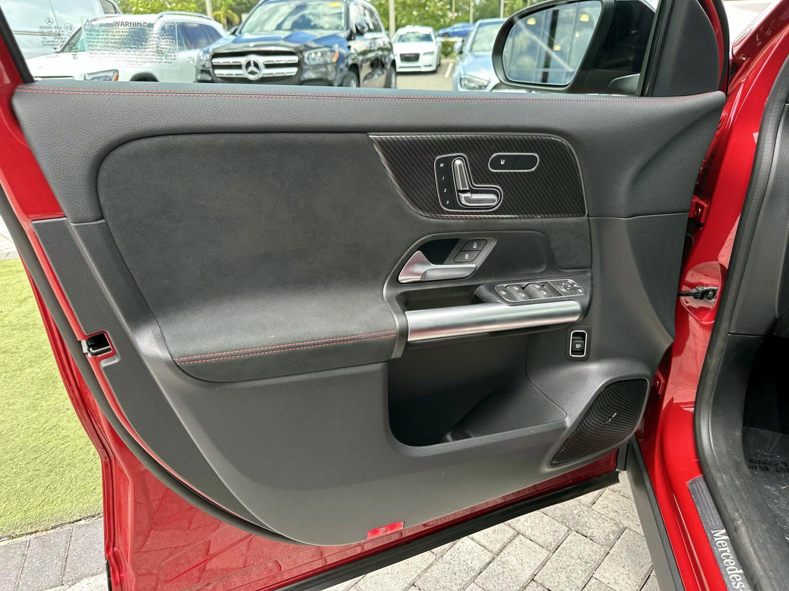 2025 Mercedes Benz GLA 250 AMG photo 17