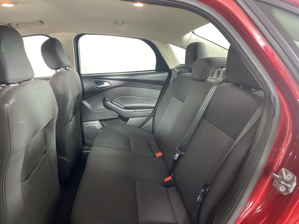 2016 Ford Focus SE photo 21