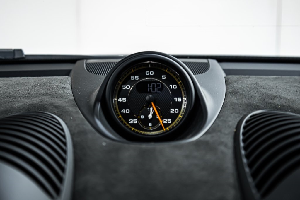 2025 Porsche Cayman GT4 RS photo 14