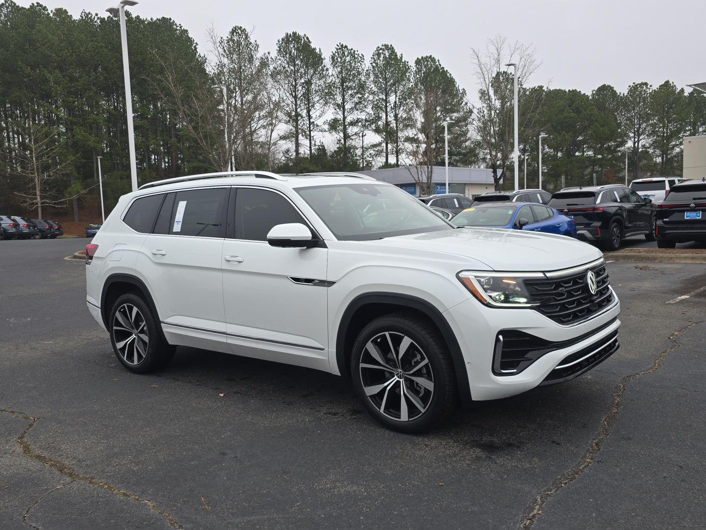 2026 Volkswagen Atlas SEL Premium R-Line's photo