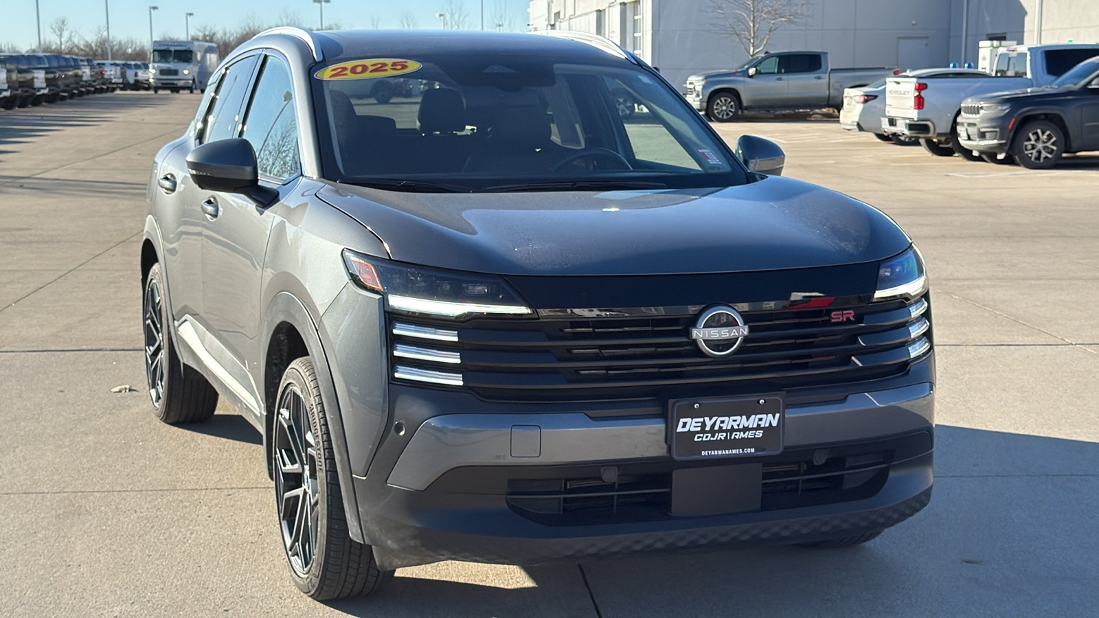 2025 Nissan Kicks SR AWD's photo