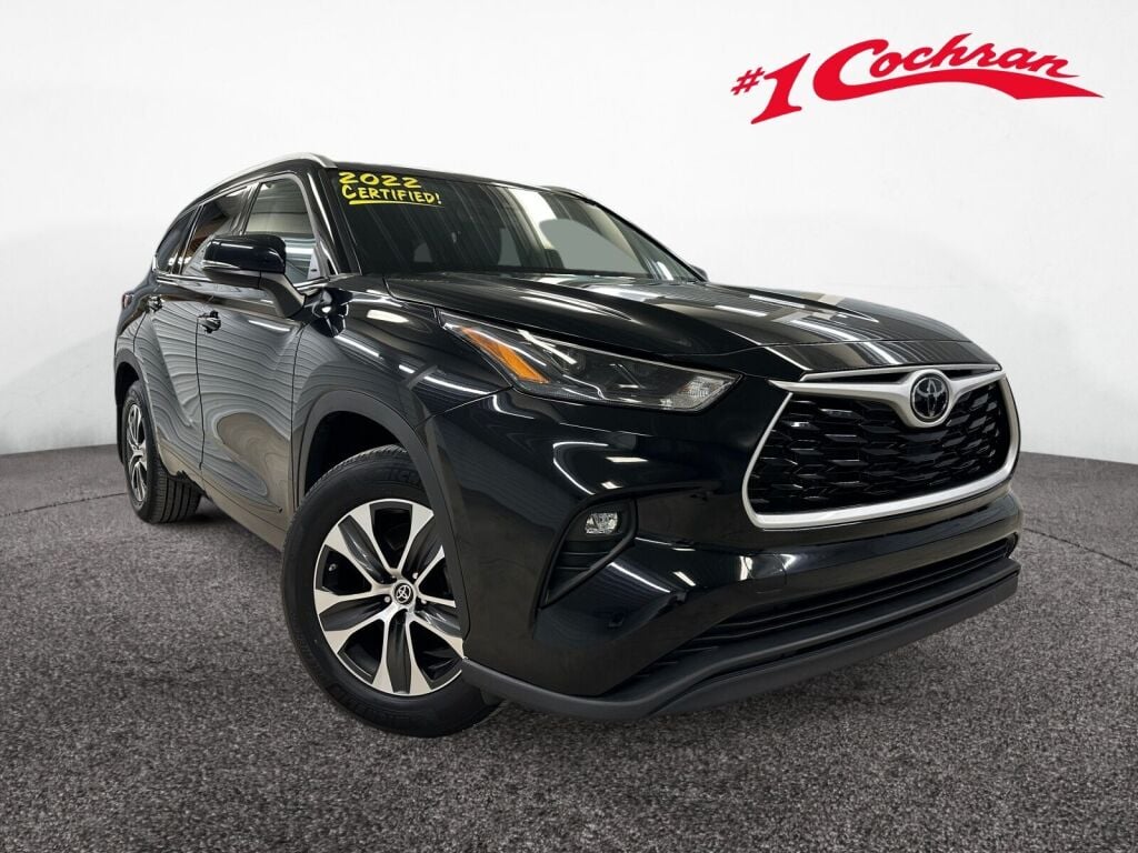 2022 Toyota Highlander XLE's photo