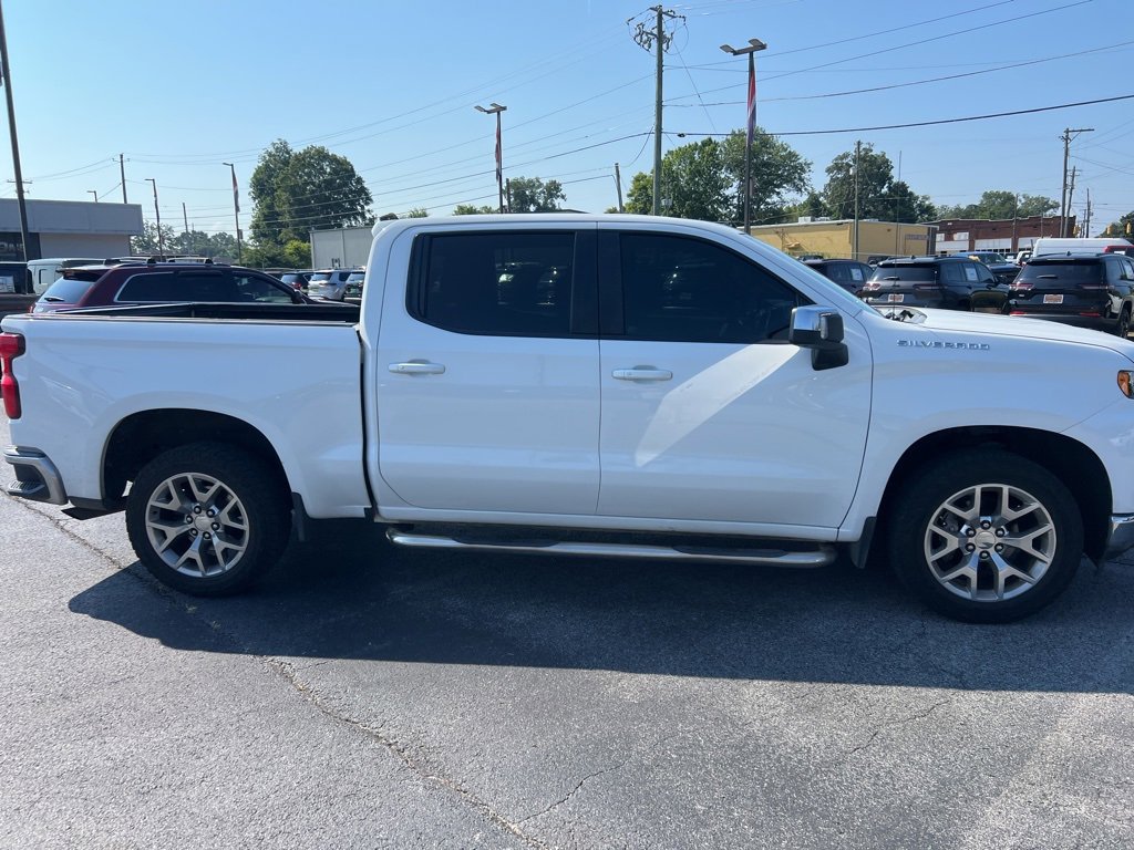 2019 Chevrolet Silverado 1500 LT photo 3