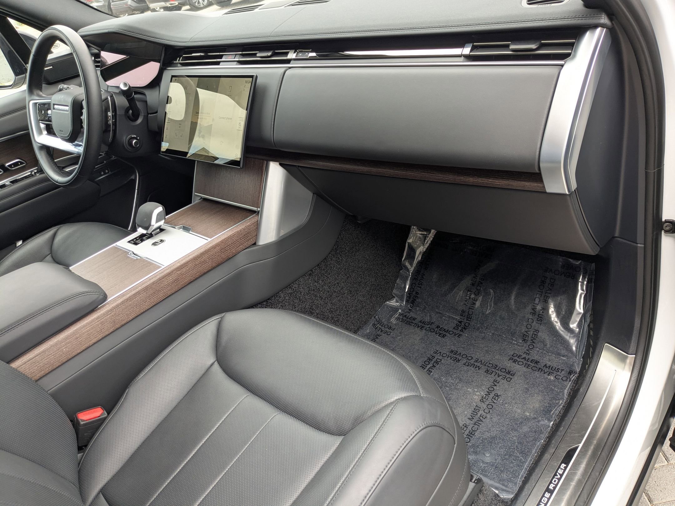 2025 Land Rover Range Rover SE photo 22