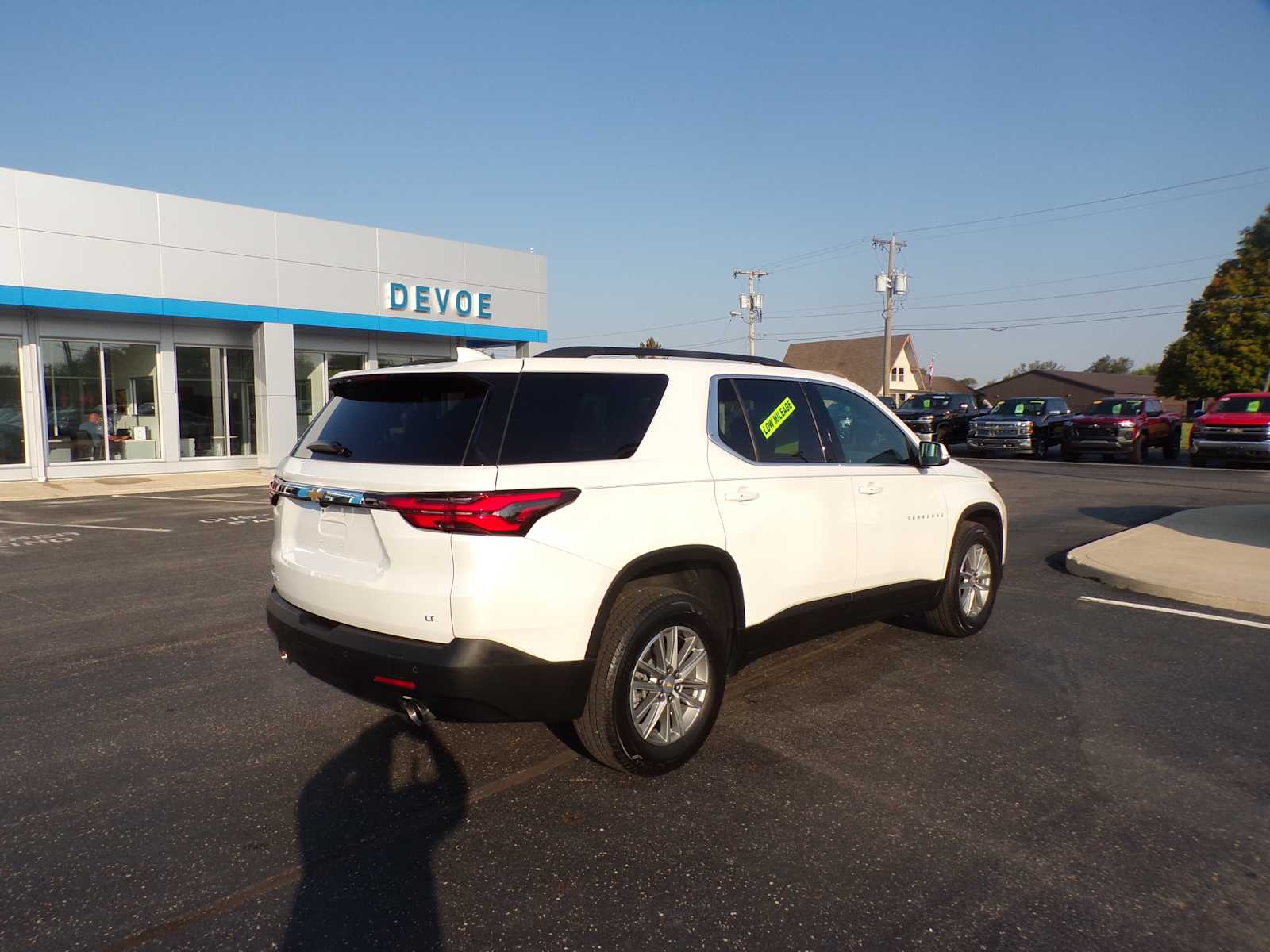 2022 Chevrolet Traverse Cloth photo 2