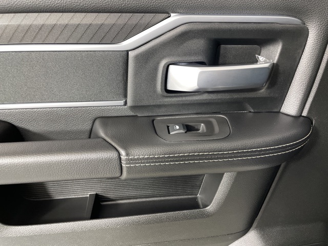 2026 Ram 2500 Big Horn photo 31