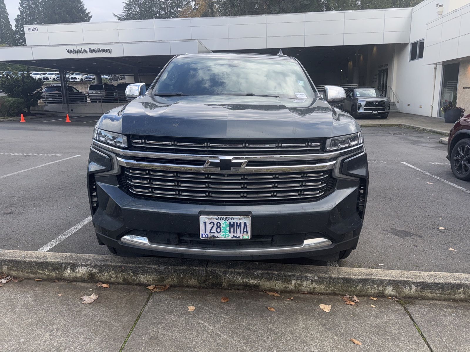 2021 Chevrolet Tahoe Premier photo 2