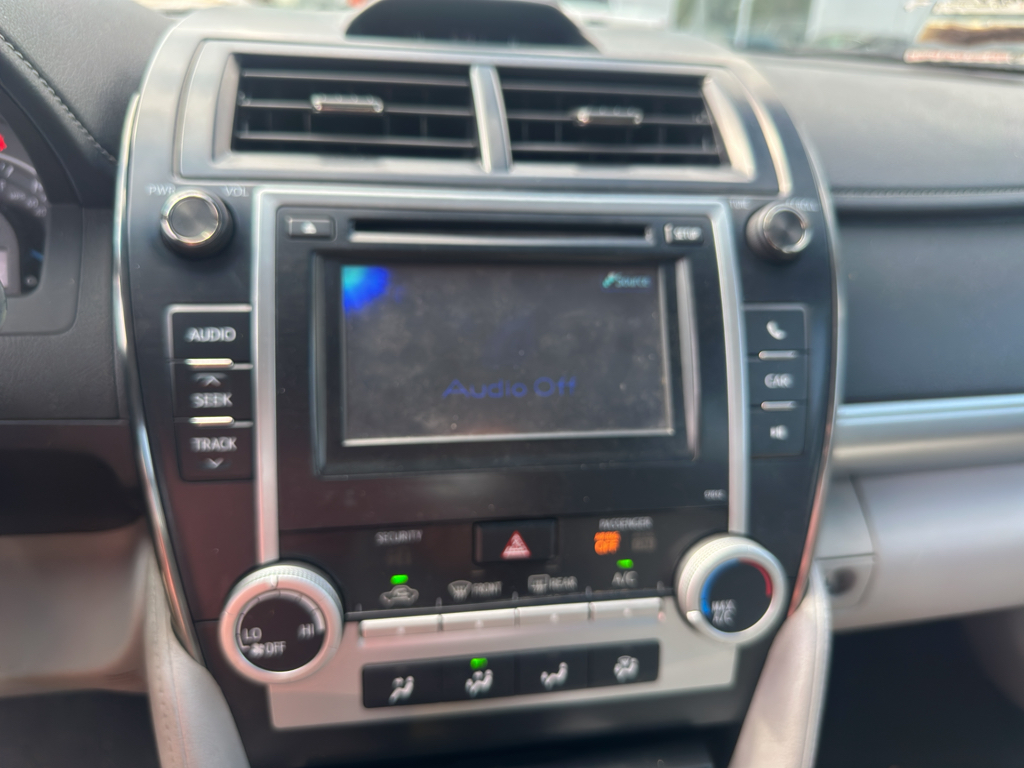 2012 Toyota Camry LE photo 7