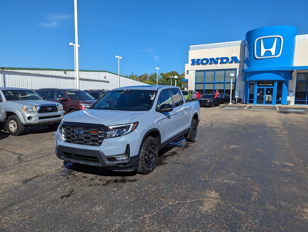 2026 Honda Ridgeline TrailSport photo 6