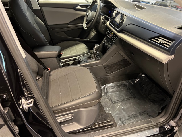 2022 Volkswagen Taos SE photo 10
