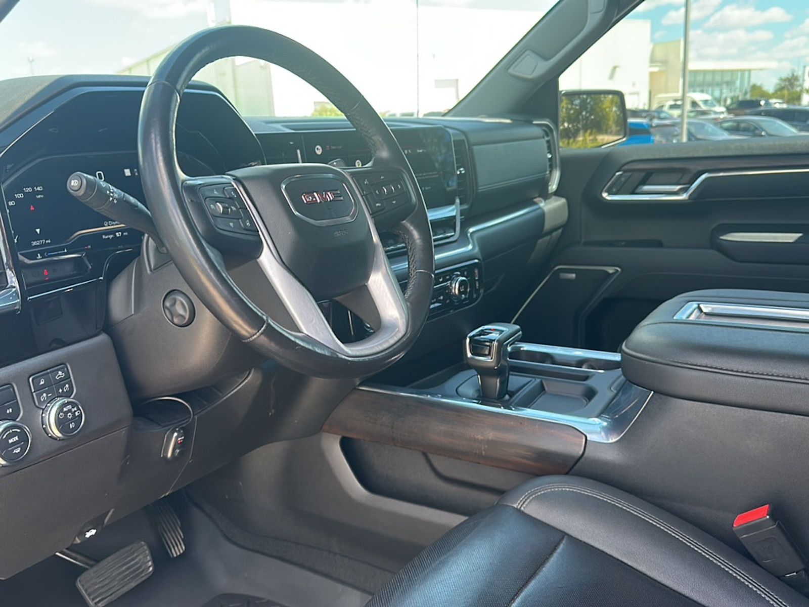 2022 Gmc Sierra 1500 SLT photo 4