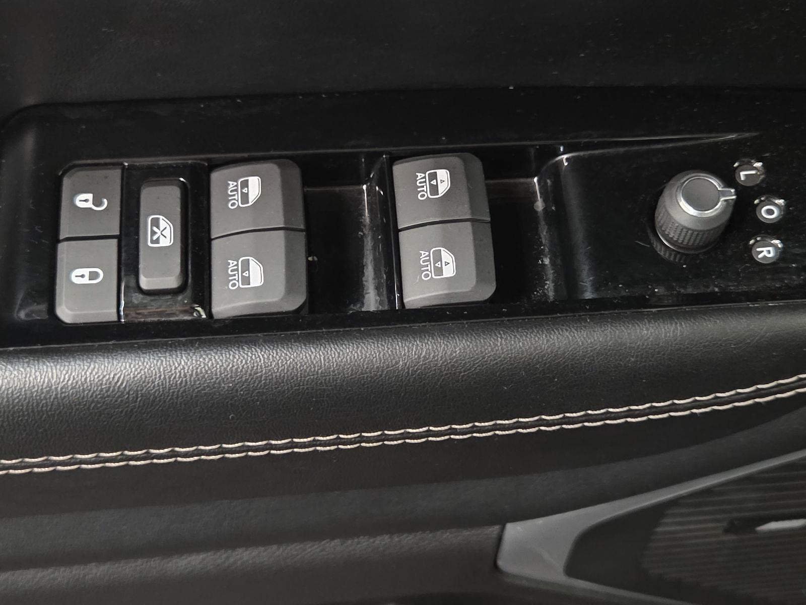2024 Jeep Wagoneer L Series II Carbide photo 41