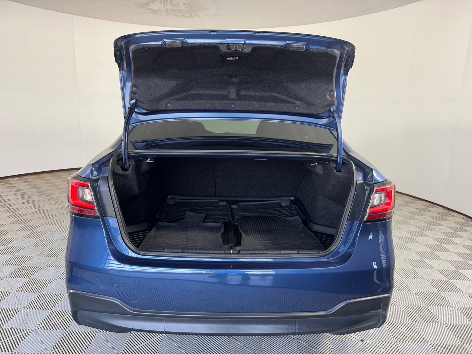 2022 Subaru Legacy Premium photo 2