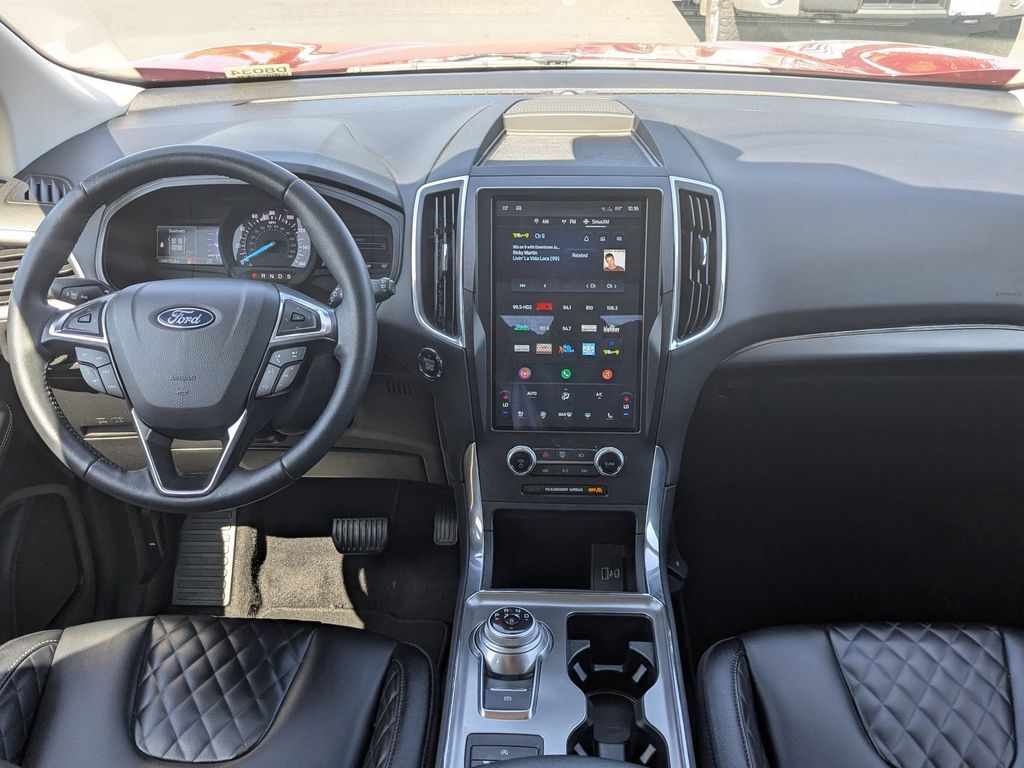 2024 Ford Edge Titanium photo 23