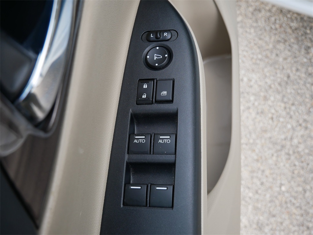 2017 Honda Accord EX-L photo 16