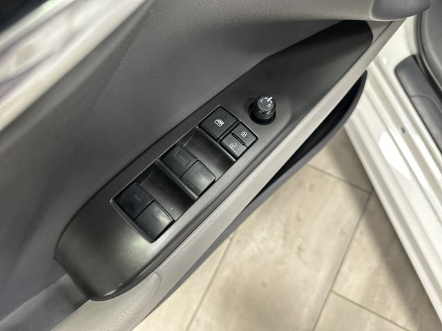 2023 Toyota Camry SE photo 24