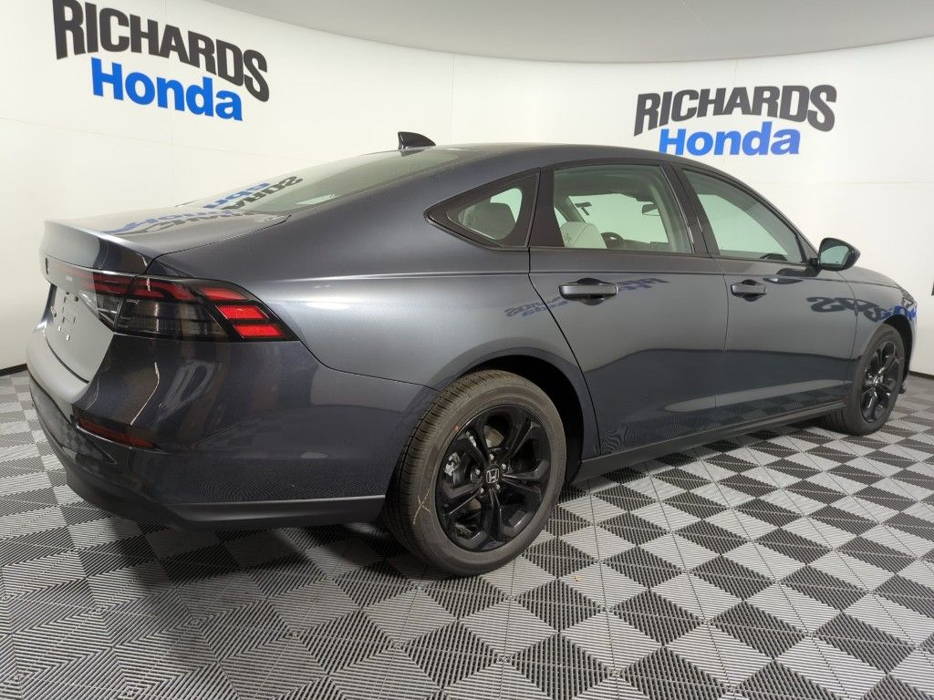 2025 Honda Accord SE photo 5