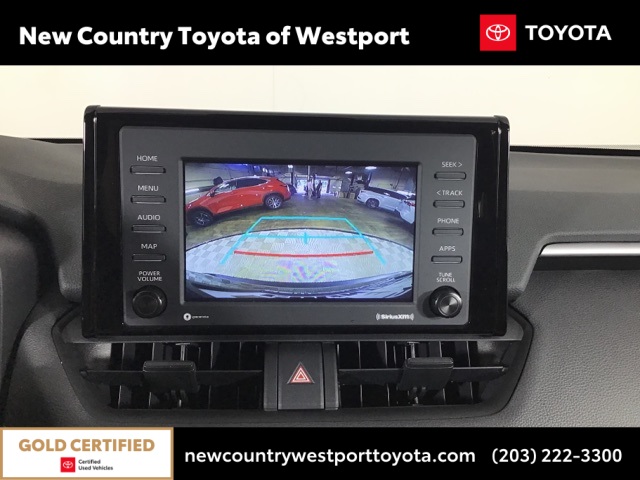 2022 Toyota RAV4 LE photo 10