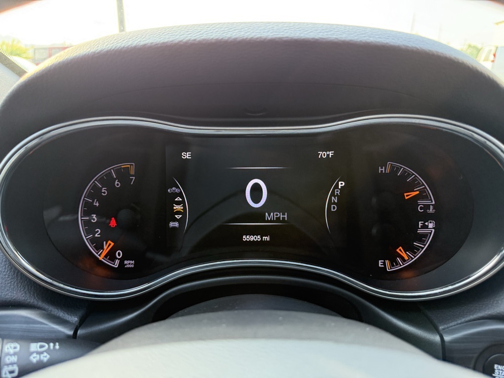 2021 Jeep Grand Cherokee Anniversary Edition photo 36