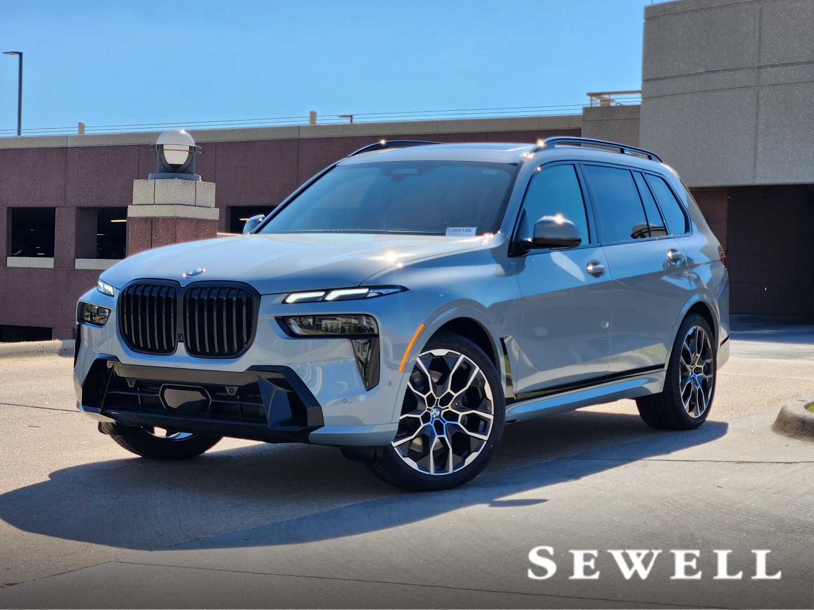 2026 BMW X7 40i's photo