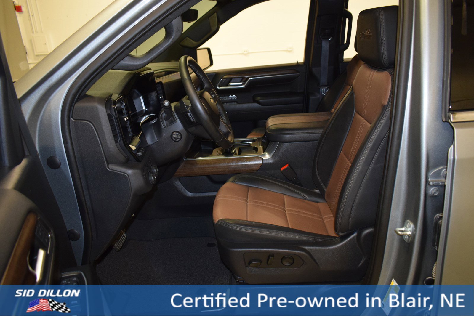 2023 Chevrolet Silverado 1500 High Country photo 7