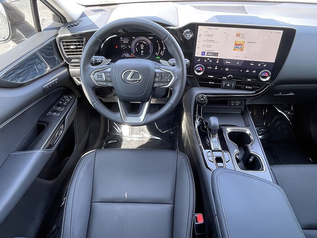 2025 Lexus NX 350h Premium photo 10