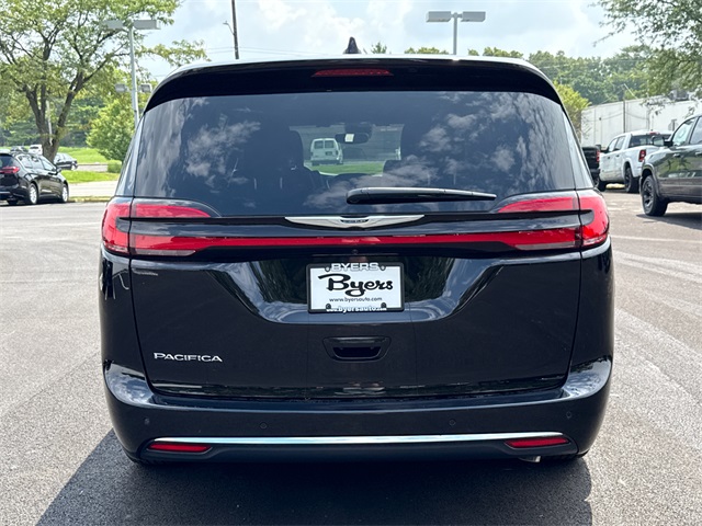 2025 Chrysler Pacifica photo 32