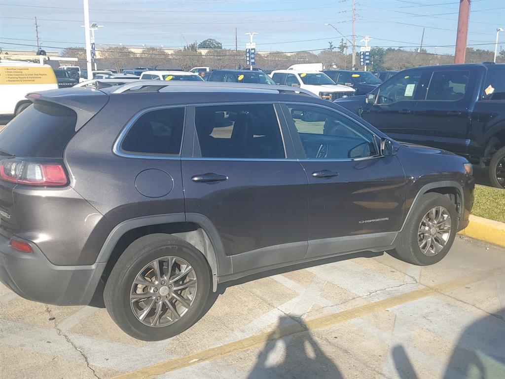 2019 Jeep Cherokee Latitude photo 3