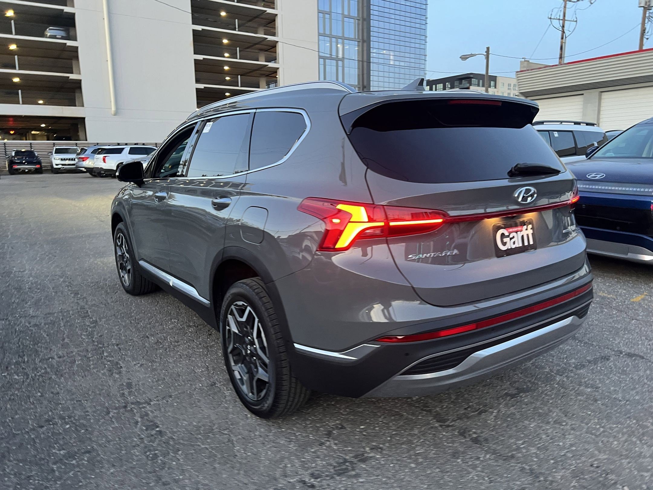 2023 Hyundai Santa Fe Limited photo 3