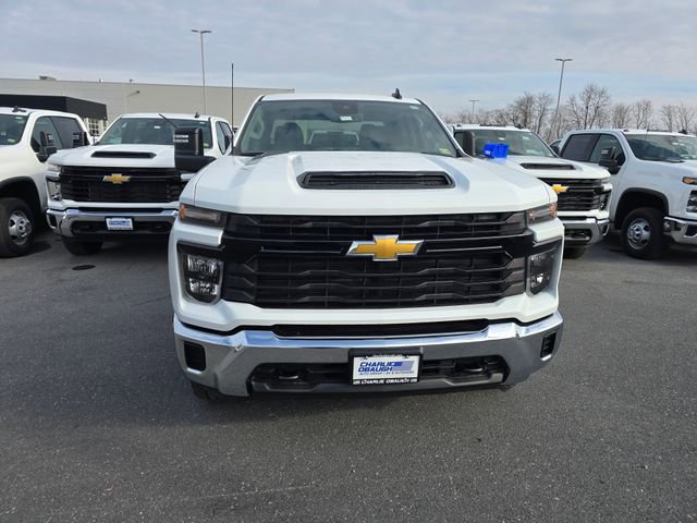 2025 Chevrolet Silverado 2500HD photo 2