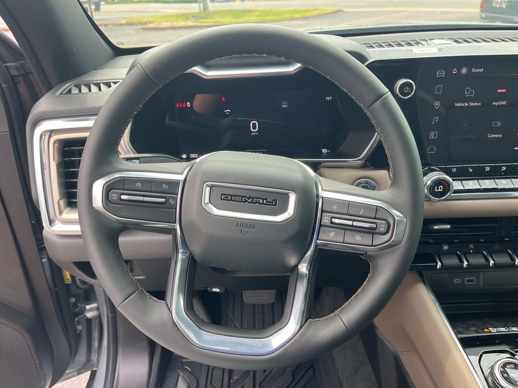 2026 Gmc Canyon Denali photo 16