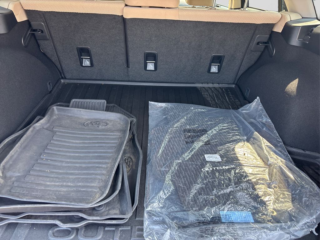 2019 Subaru Outback Premium photo 9