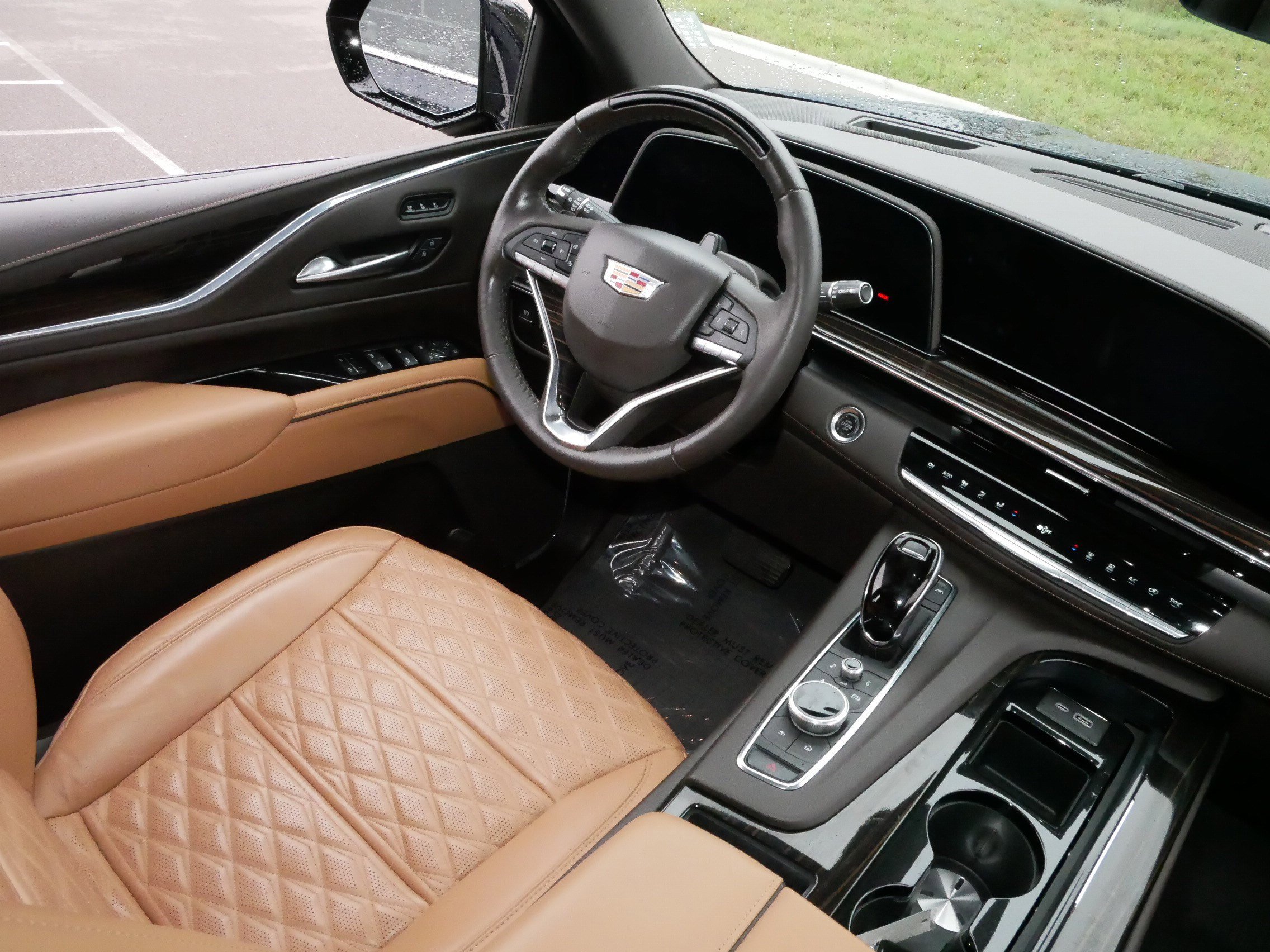 2024 Cadillac Escalade Premium Luxury photo 7