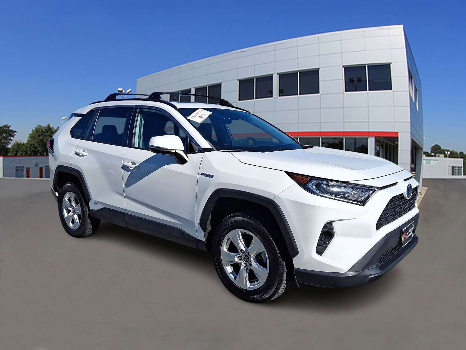 2020 Toyota RAV4 XLE's photo