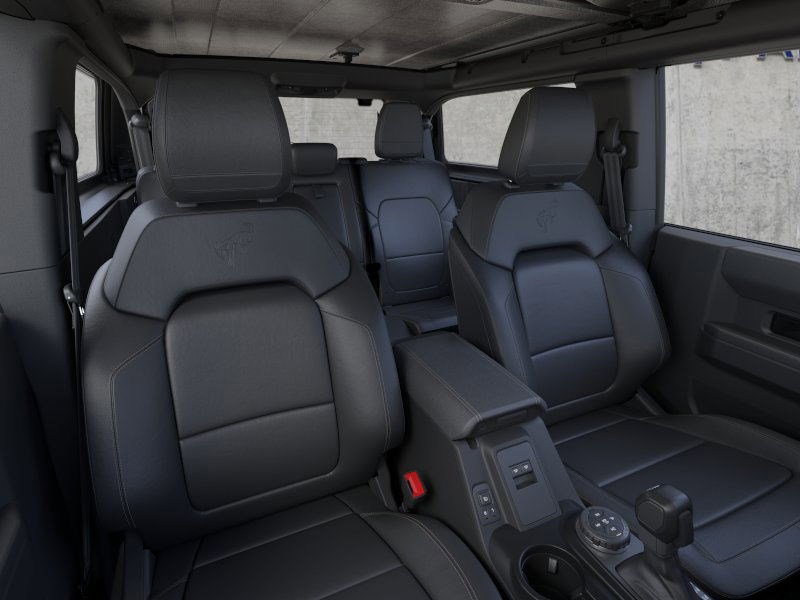 2025 Ford Bronco Badlands photo 2