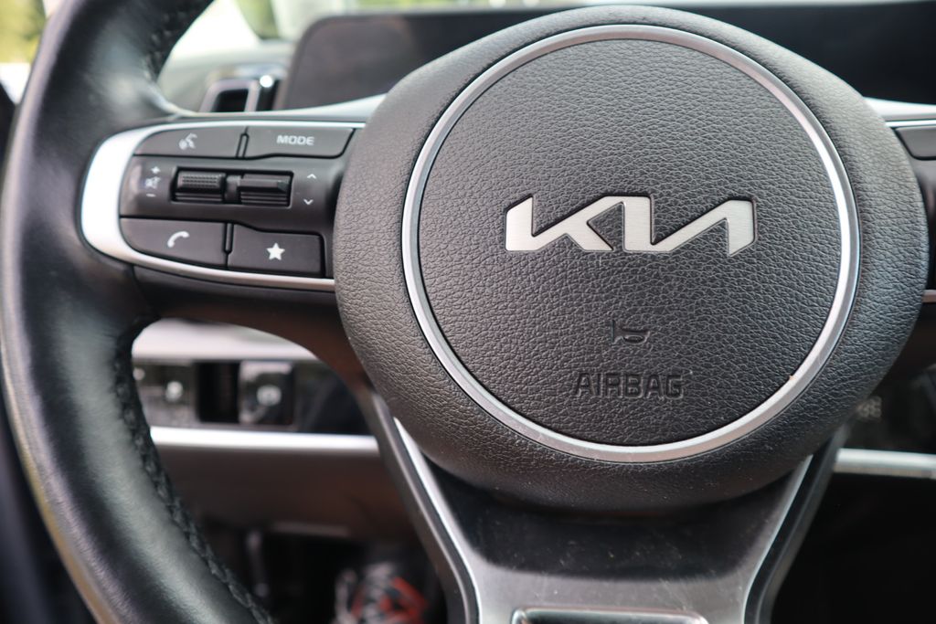 2023 Kia Sportage EX photo 18