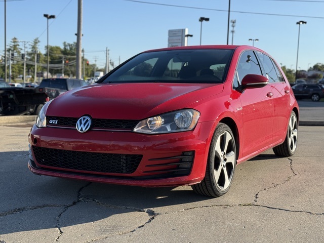 2016 Volkswagen Golf GTI Base SE Autobahn photo 2
