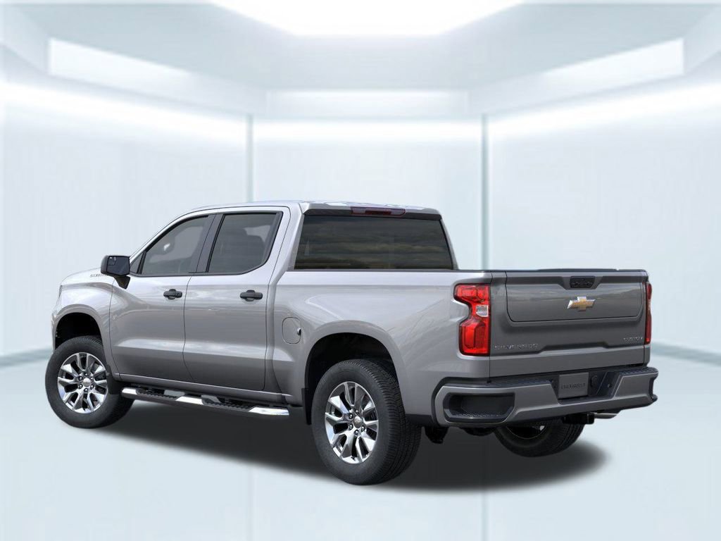 2026 Chevrolet Silverado 1500 Custom photo 2