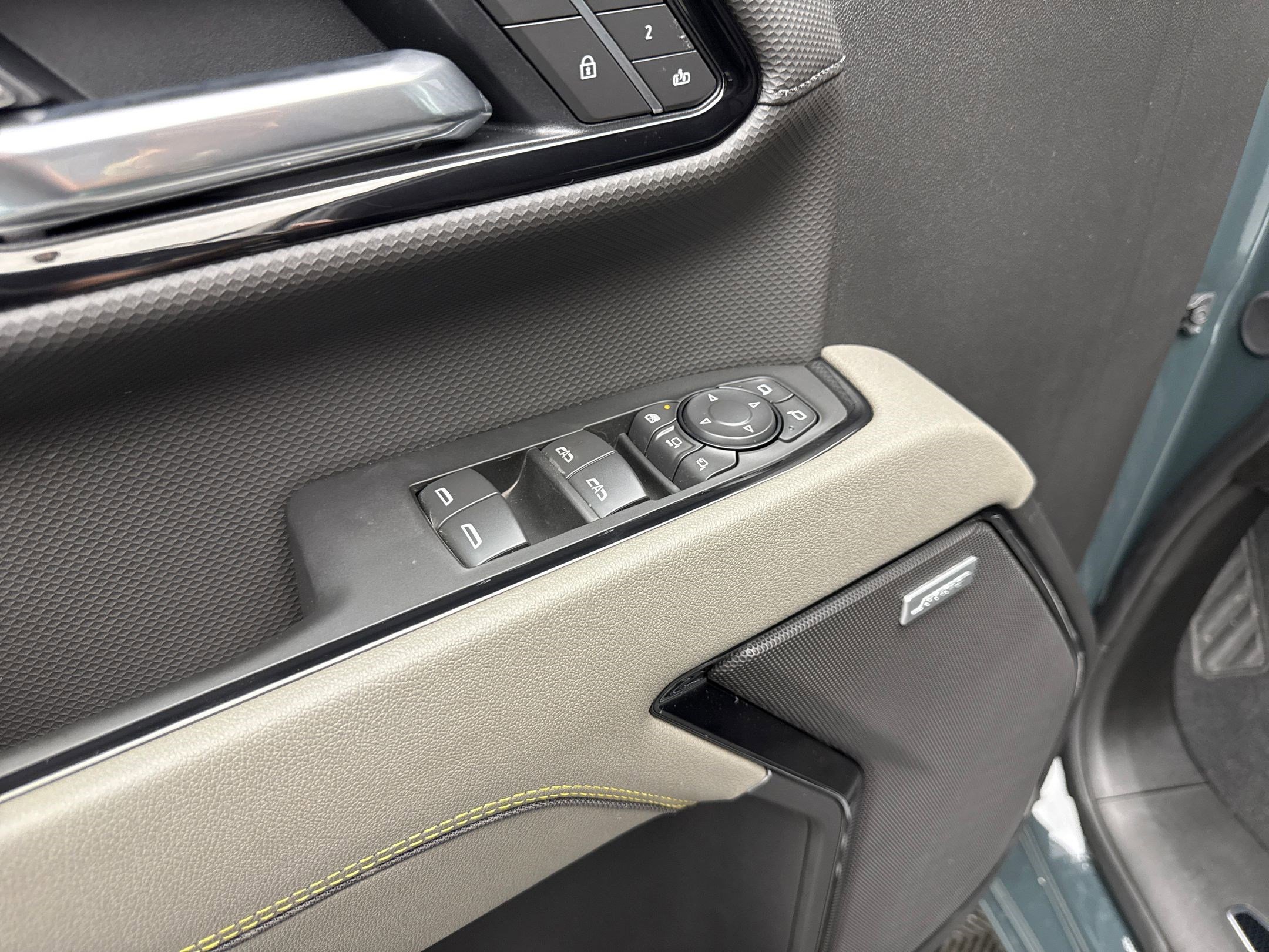 2025 Chevrolet Silverado ZR2 photo 10