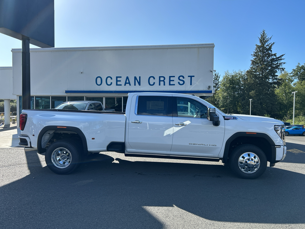 2025 GMC Sierra 3500HD Denali's photo