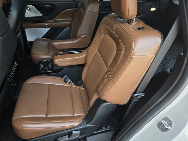 2022 Lincoln Aviator Reserve photo 28