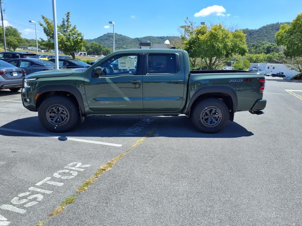 2025 Nissan Frontier Crew Cab PRO-4X photo 6