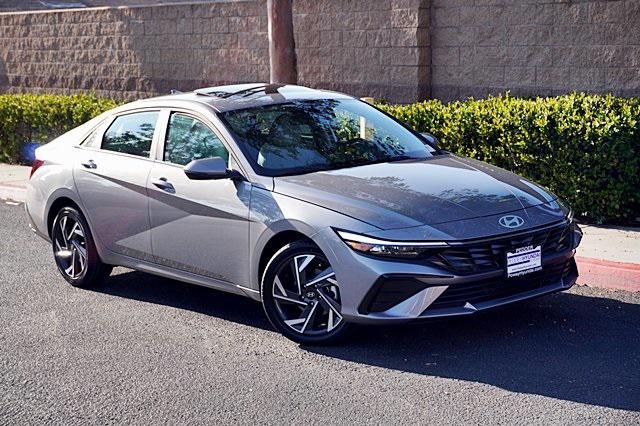2025 Hyundai Elantra Hybrid Limited photo 3