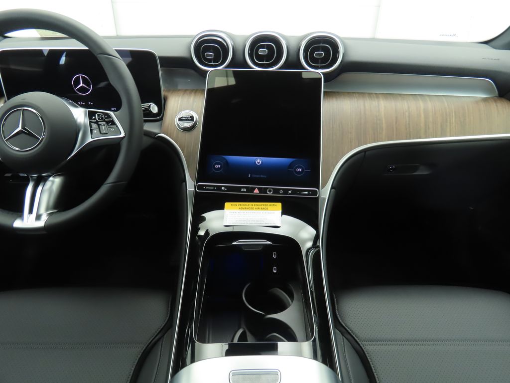 2025 Mercedes Benz GLC 300 photo 12
