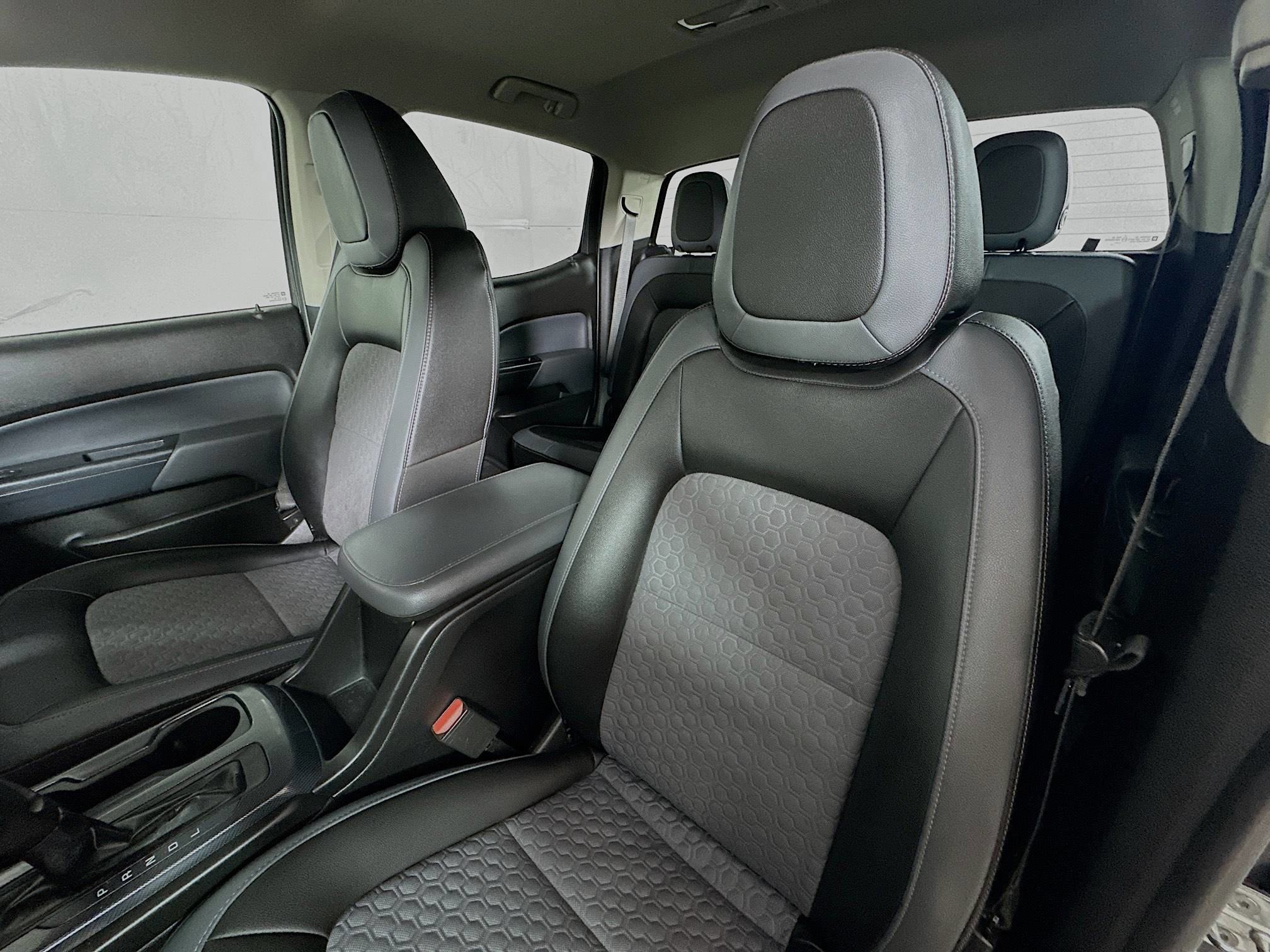 2017 Chevrolet Colorado Z71 photo 19