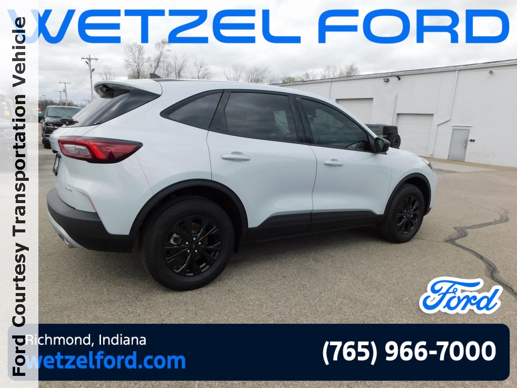 2025 Ford Escape Active photo 3